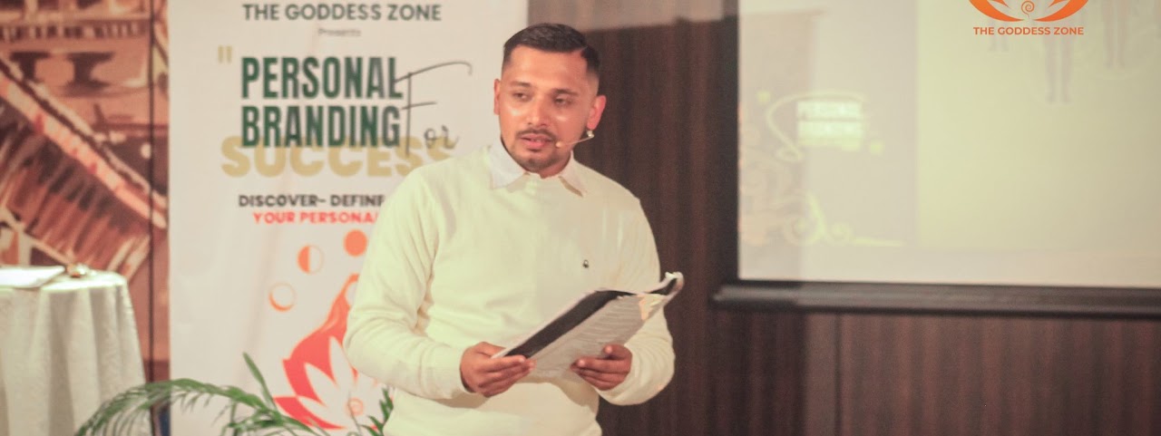 Hemant facilitating a personal branding program